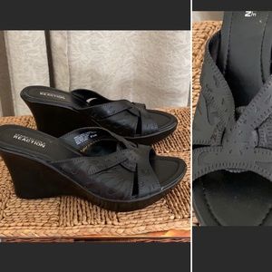 Kenneth Cole Black Wedge Sandals Leather